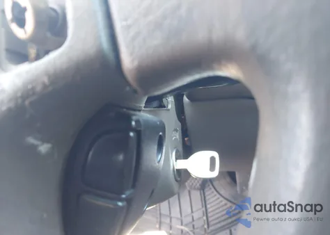 1999 Honda Civic Lx из США, поврежденный, VIN 2HGEJ6572XH573808